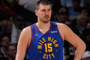 今天要杀红眼？约基奇打满首节 7中5高效砍下13分4助攻_JRS直播资讯