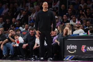 月最佳教练提名：乌度卡、查尔斯·李、比克斯塔夫在列_JRS直播资讯